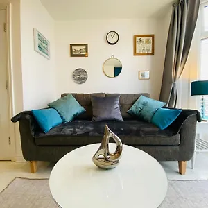  Apartment Tide